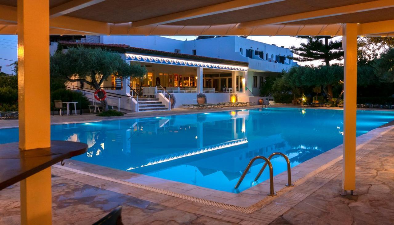 Villea Village Makrýgialos Eksteriør billede