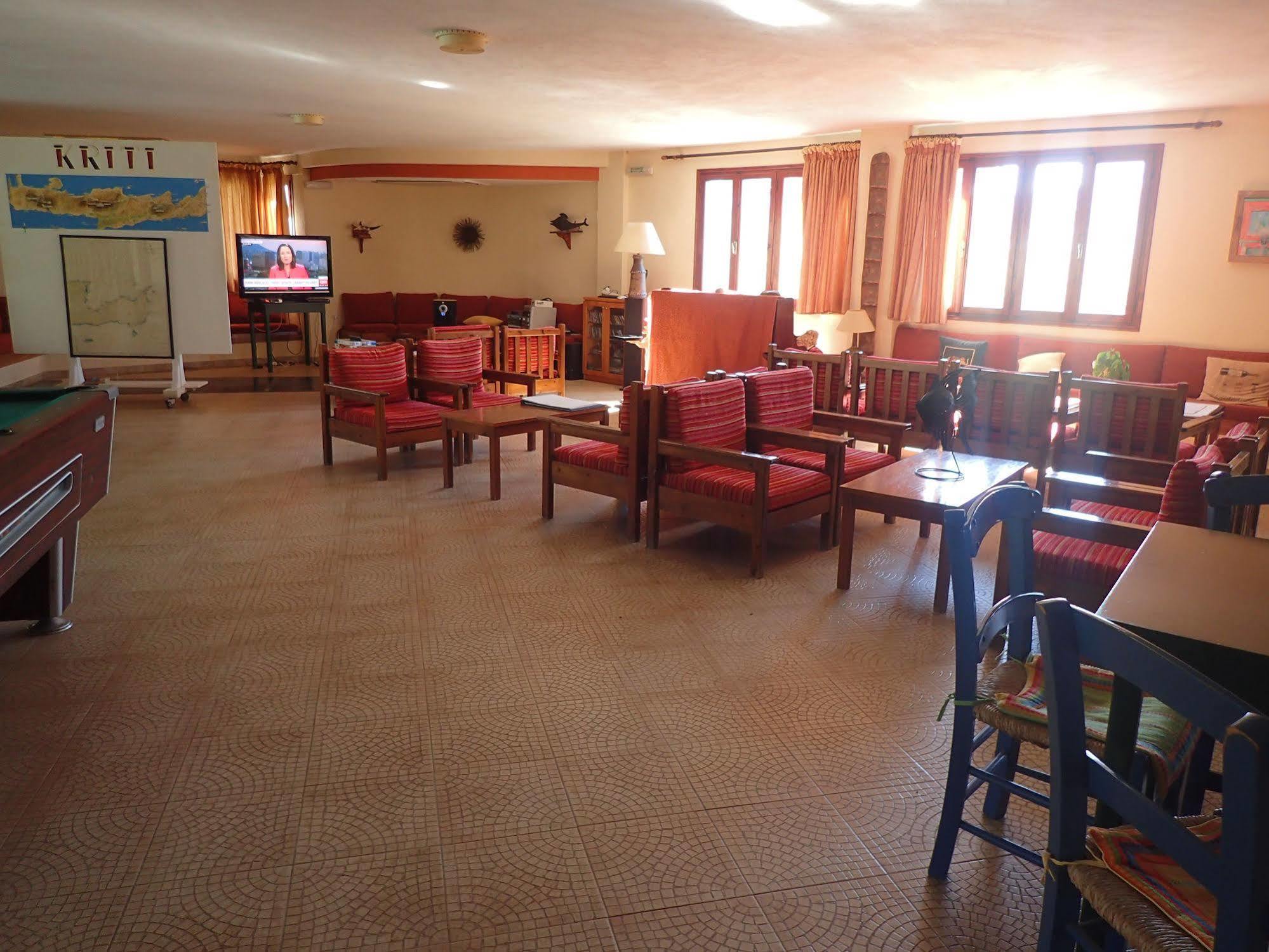 Villea Village Makrýgialos Eksteriør billede